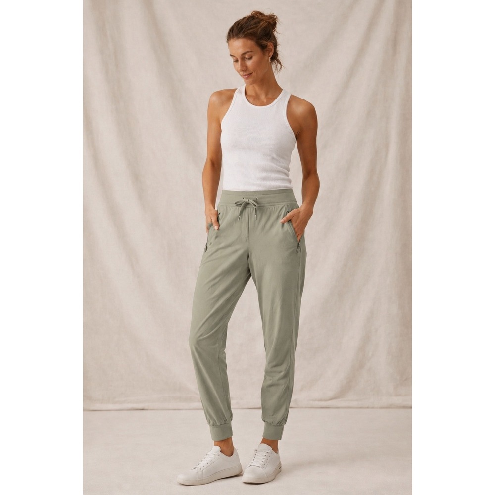 Athleta Trekkie North Jogger Womens 10 Tan Beige Hiking Travel Pants Athleisure